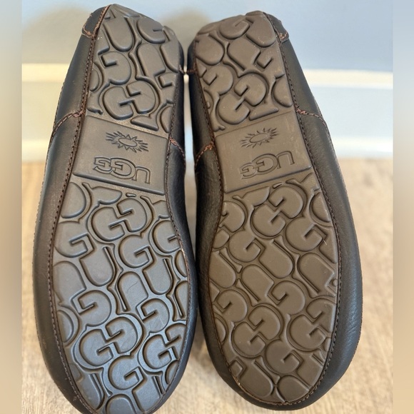 UGG Men's Ascot Brown Leather Slip-On Shearling Loafer Slipper NEW - Picture 8 of 8